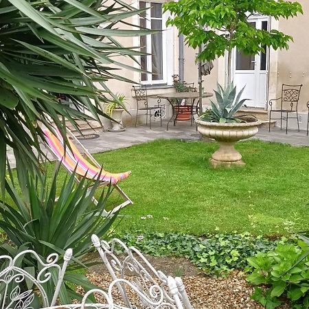 לה מאנש Agreables Chambres D'Hotes Pres Du Centre Ville Avec Jardin מראה חיצוני תמונה